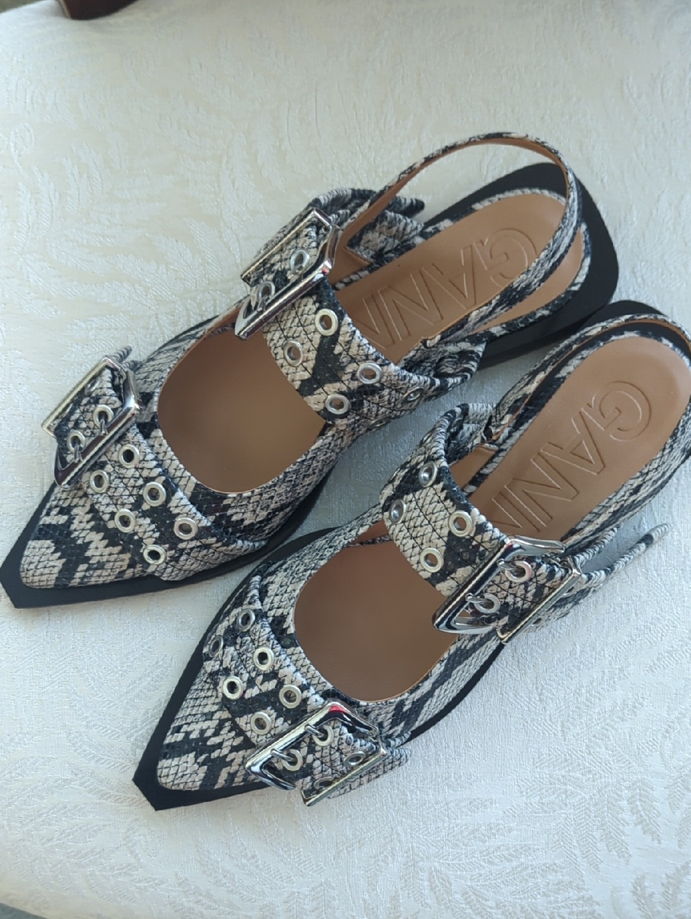 NEW In box Ganni Black & White Snake-Print Pointed Slingback Mules.